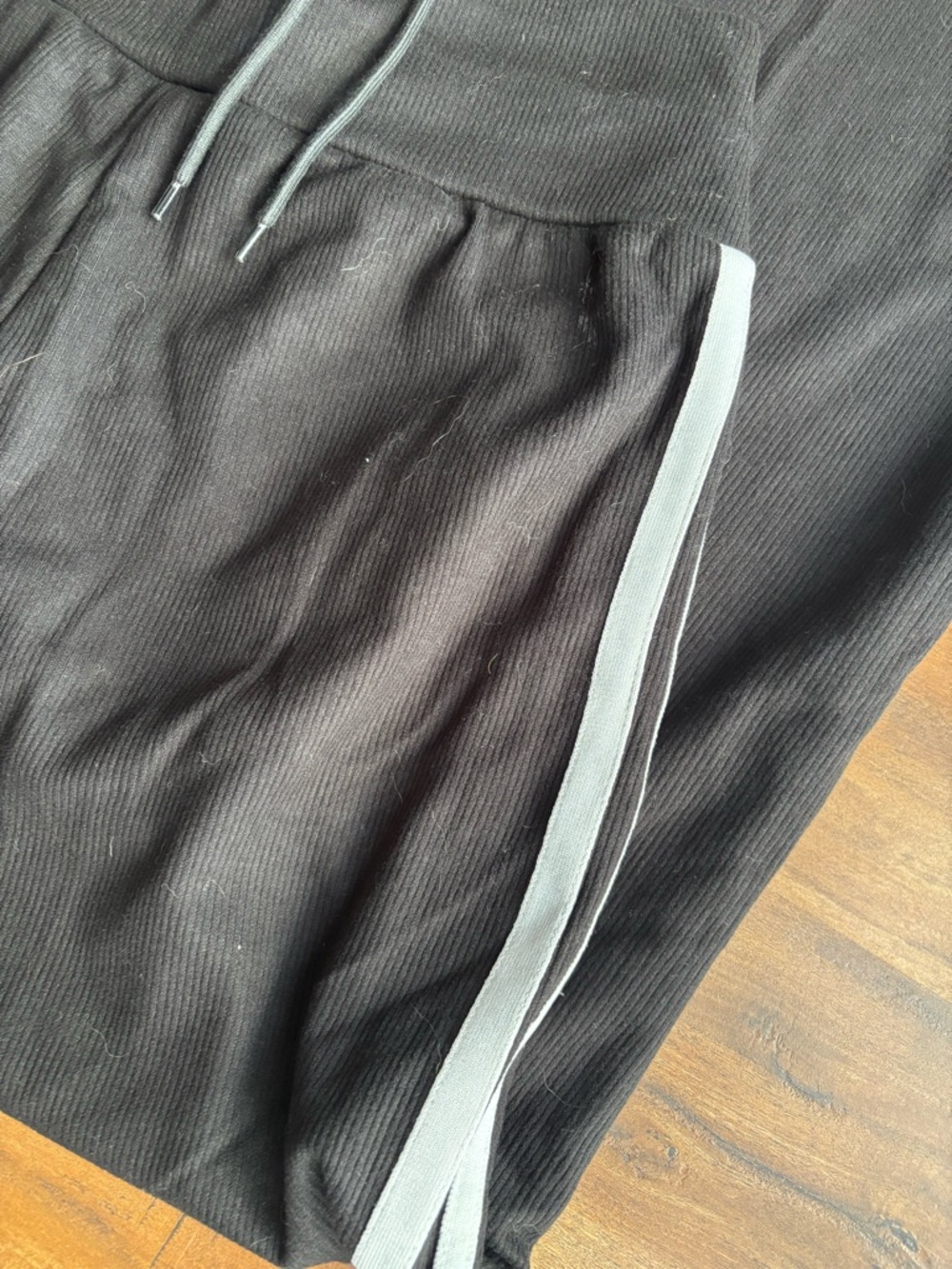 HALARA Black Wide-Leg Track Sweat Pants with White Side Stripes - Picture 6 of 6